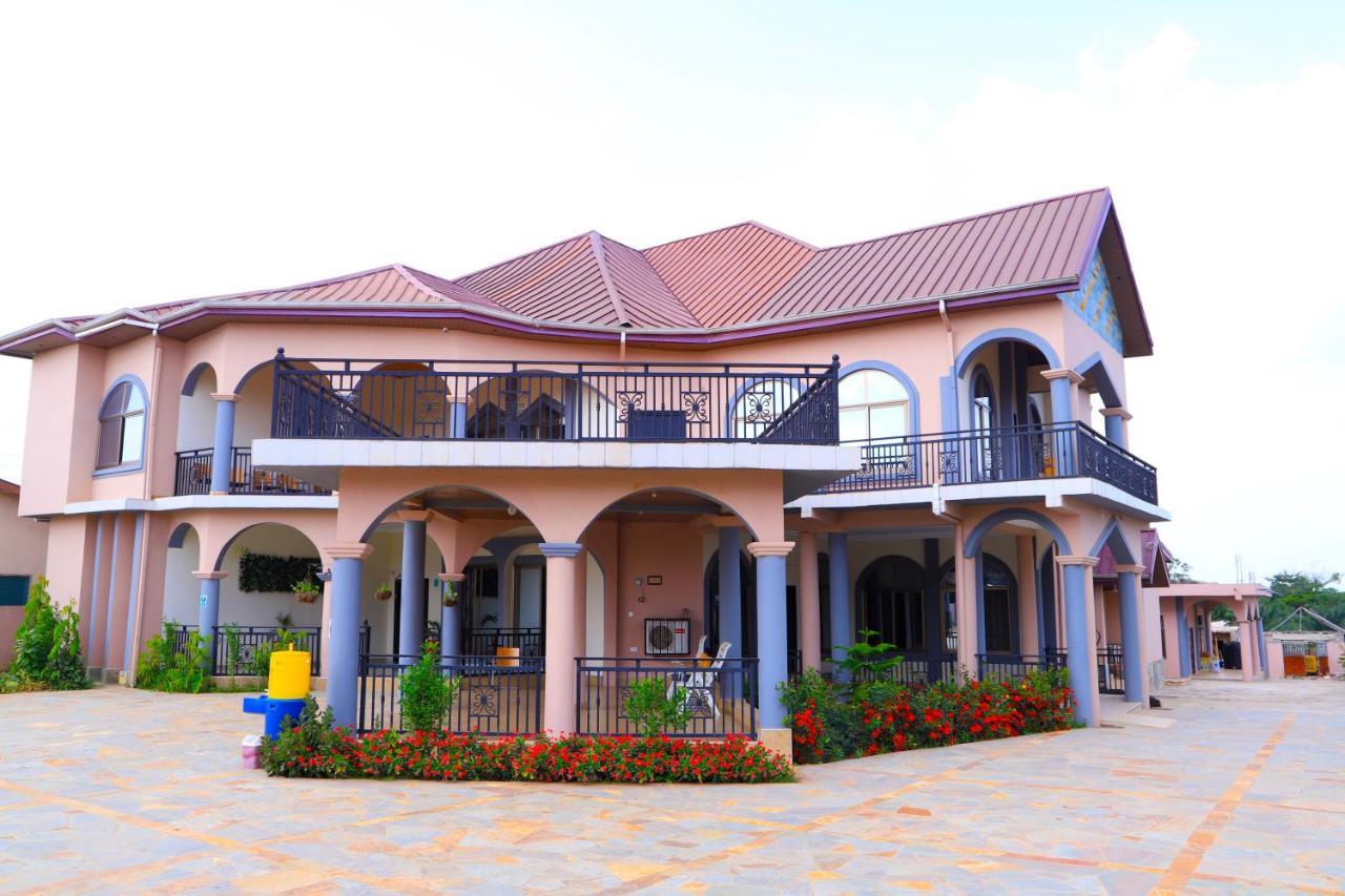 Osaah Bema Lodge Antoa Esterno foto